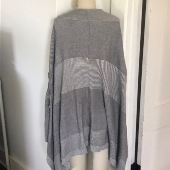 Anthropologie moth Madison park poncho - Picture 6 of 8